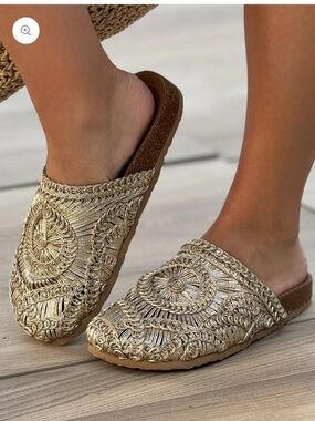 New Bamboo Gold Embroidered Slip-On Women’s Mules